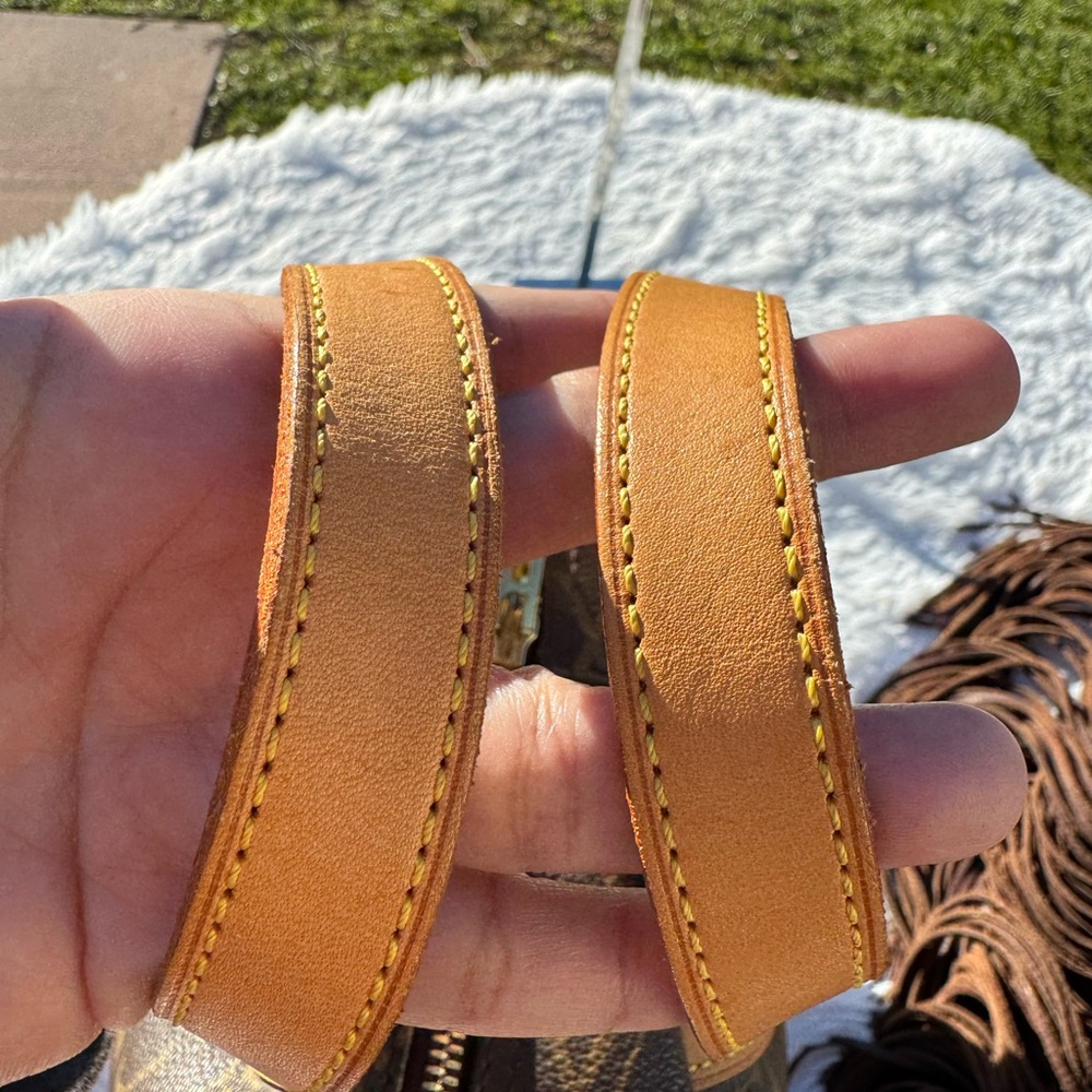 Louis Vuitton Excursion Monogram - Picture 12 of 13